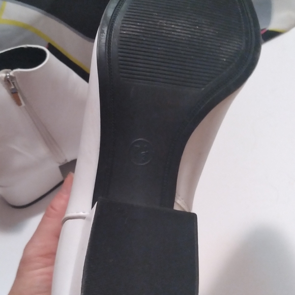 Booties - Picture 4 of 4